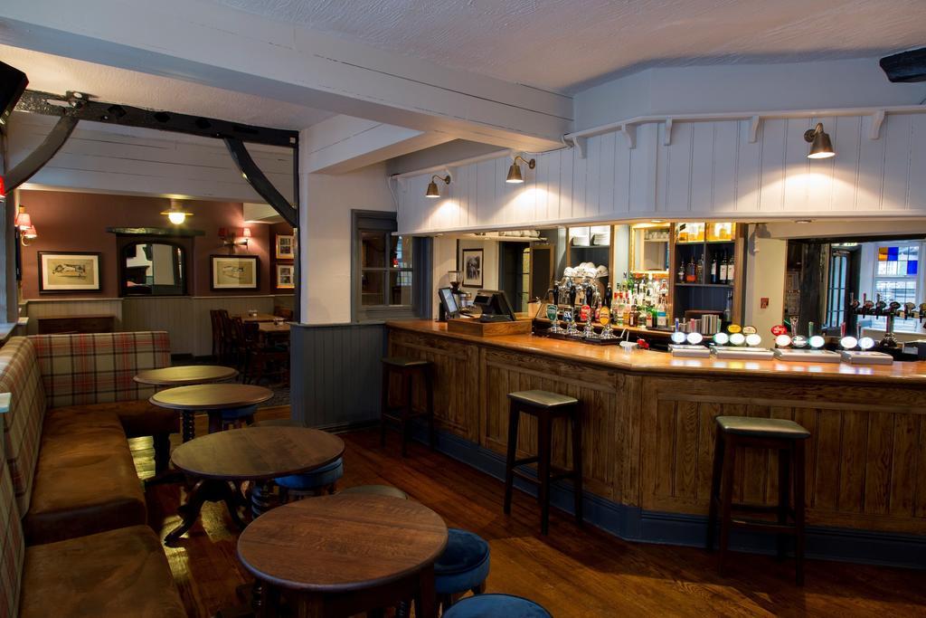 The Old Bell - Warminster Hotel Exterior photo
